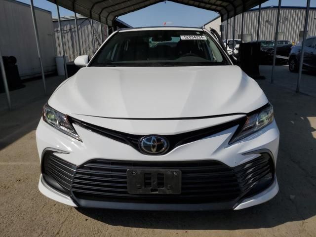 2022 Toyota Camry LE