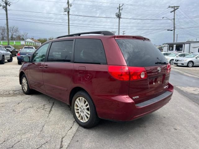 2010 Toyota Sienna LE