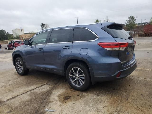 2017 Toyota Highlander SE