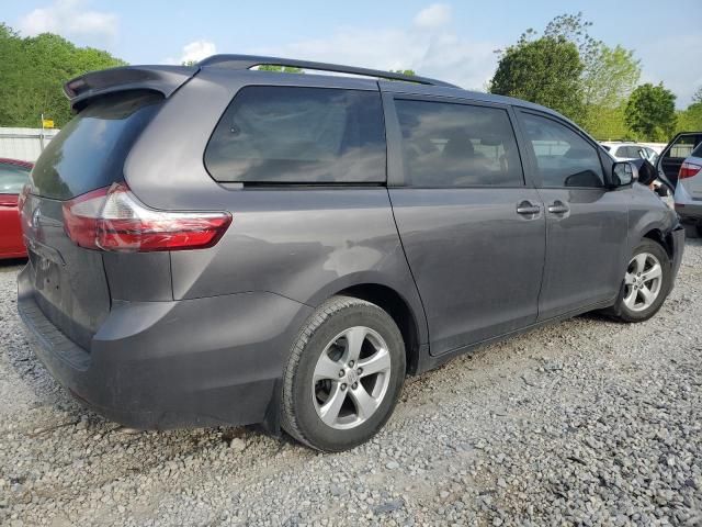 2016 Toyota Sienna LE