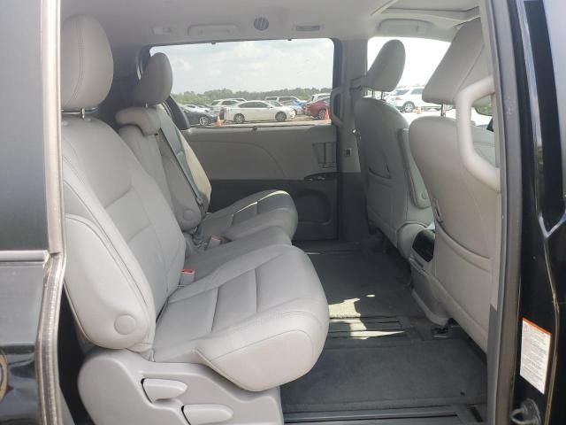 2015 Toyota Sienna XLE