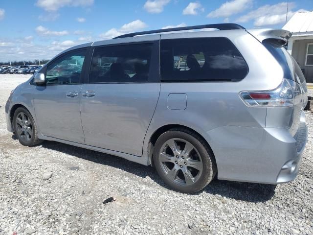 2017 Toyota Sienna SE