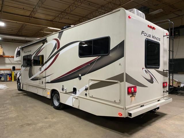 2019 Ford Econoline E450 Super Duty Cutaway Van