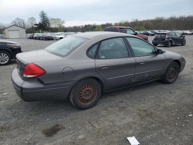 2005 Ford Taurus SE