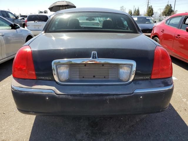 2003 Lincoln Town Car Signature