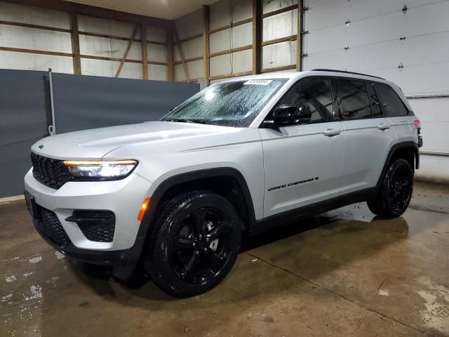 2023 Jeep Grand Cherokee Laredo