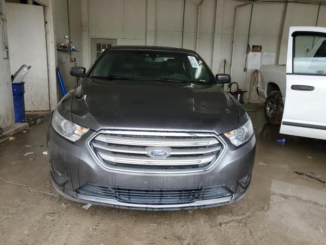 2018 Ford Taurus SEL