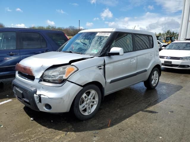 2010 KIA Soul +