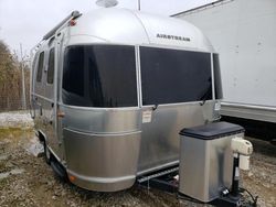 Camiones dañados por granizo a la venta en subasta: 2017 Airstream Trailer