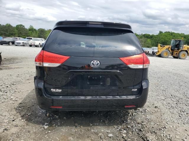 2014 Toyota Sienna XLE