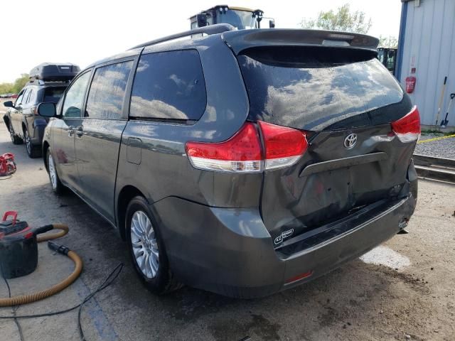 2012 Toyota Sienna XLE