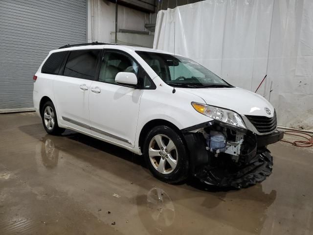 2014 Toyota Sienna LE