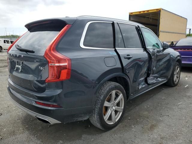 2021 Volvo XC90 T6 Momentum