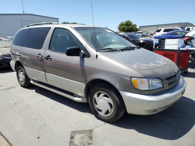 1998 Toyota Sienna LE