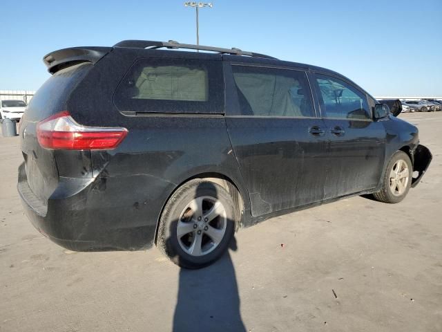 2015 Toyota Sienna LE