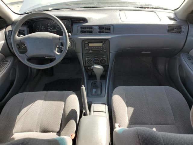 2000 Toyota Camry LE