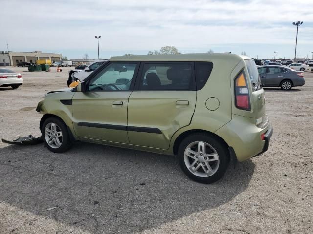 2010 KIA Soul +