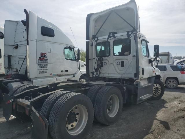 2016 Freightliner Cascadia 125