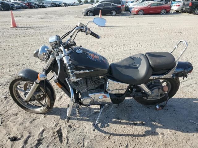 2004 Honda VT1100 C