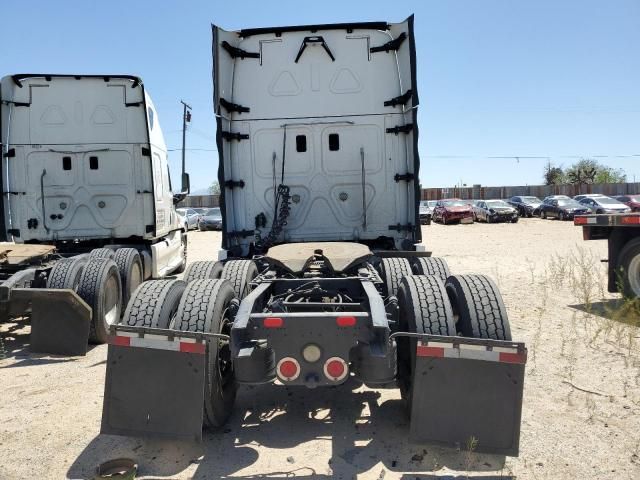 2016 Freightliner Cascadia 125