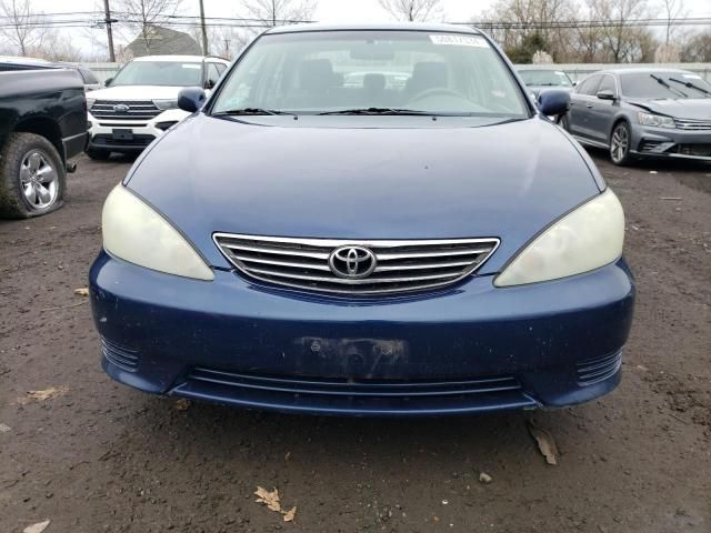 2005 Toyota Camry LE