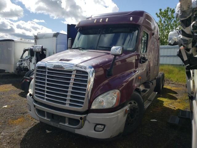 2012 Freightliner Cascadia 125