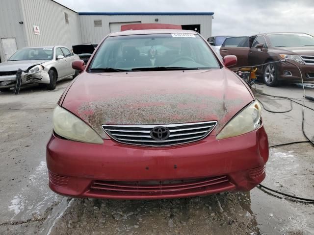 2005 Toyota Camry LE