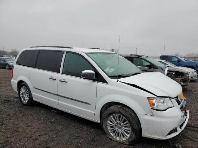 2015 Chrysler Town & Country Touring L