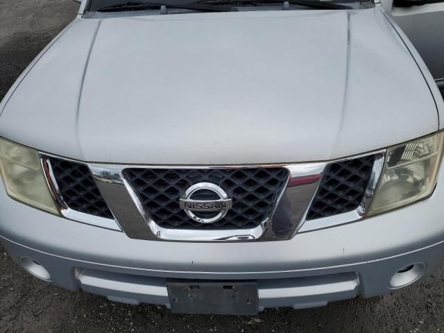 2005 Nissan Pathfinder LE