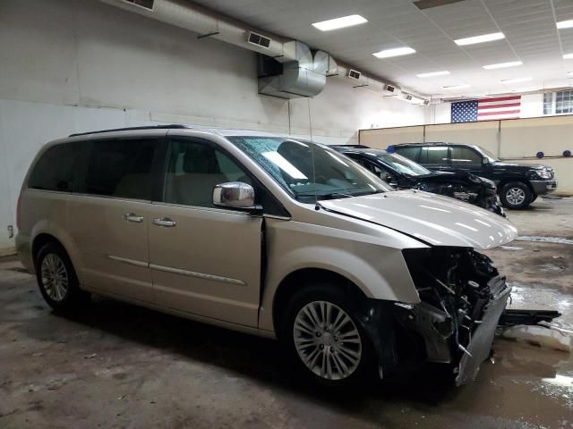 2016 Chrysler Town & Country Touring L