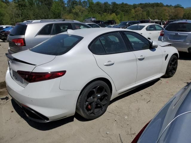 2017 Alfa Romeo Giulia Quadrifoglio