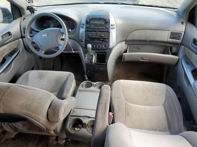 2009 Toyota Sienna CE