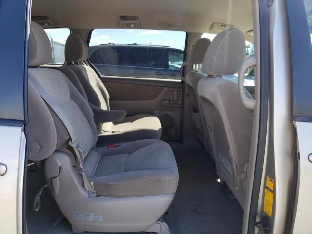 2010 Toyota Sienna CE