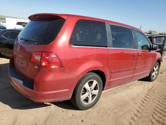 2010 Volkswagen Routan SE