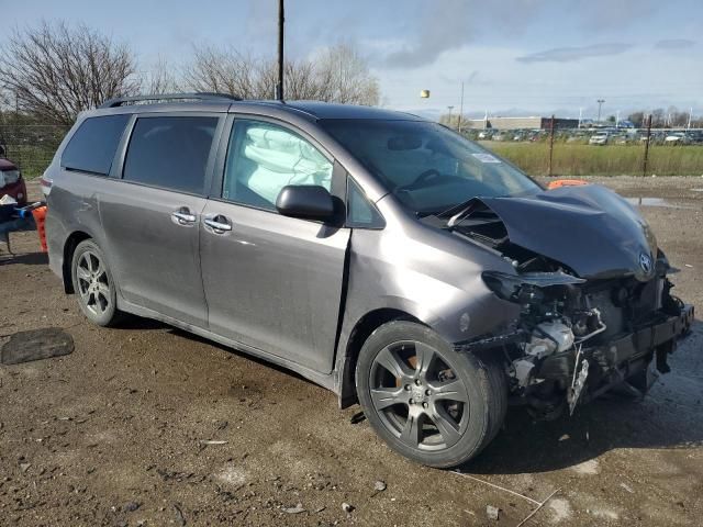 2017 Toyota Sienna SE