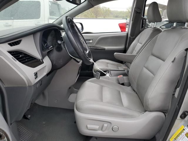 2019 Toyota Sienna XLE