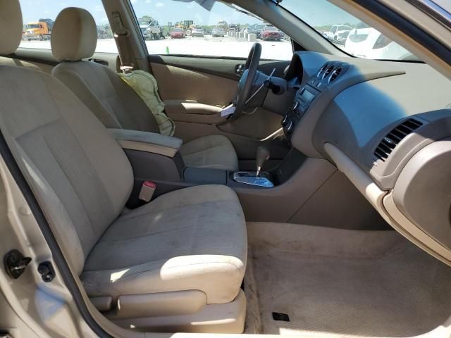 2010 Nissan Altima Base