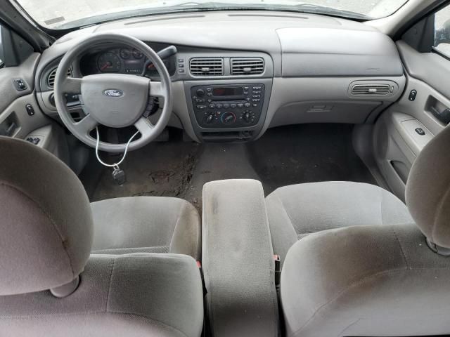 2005 Ford Taurus SE