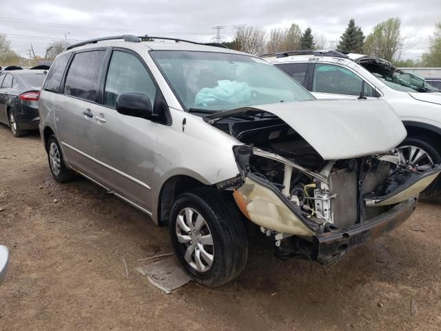 2005 Toyota Sienna CE