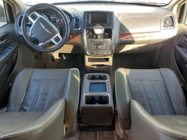 2015 Chrysler Town & Country Touring L