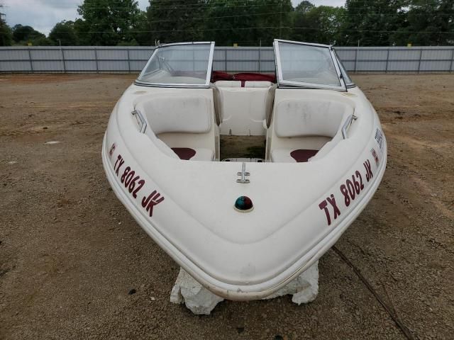 2000 Rinker Boat