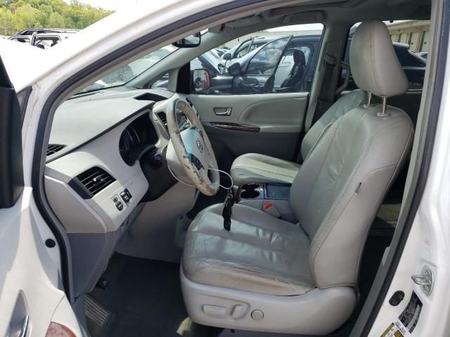 2011 Toyota Sienna XLE