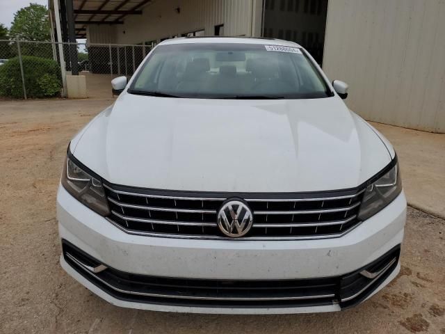 2016 Volkswagen Passat SE