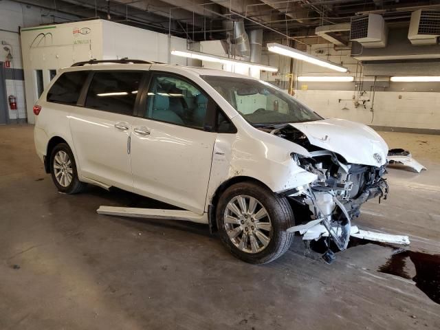 2017 Toyota Sienna XLE