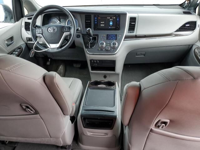 2015 Toyota Sienna XLE