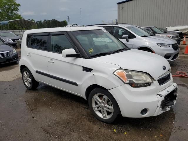 2011 KIA Soul +