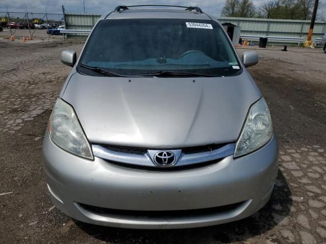 2008 Toyota Sienna XLE