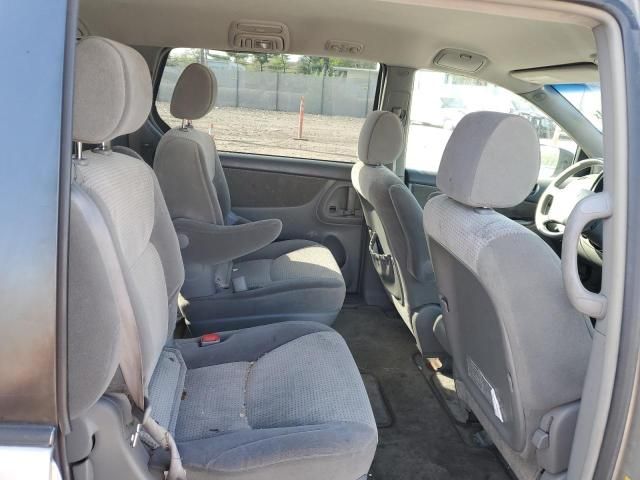 2006 Toyota Sienna CE