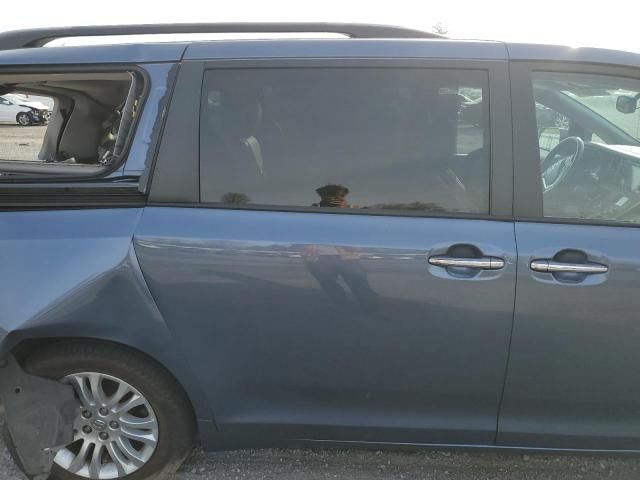 2015 Toyota Sienna XLE