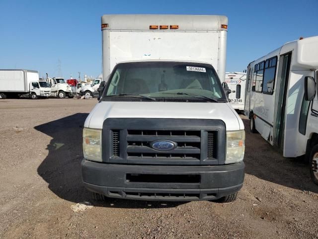 2008 Ford Econoline E350 Super Duty Cutaway Van